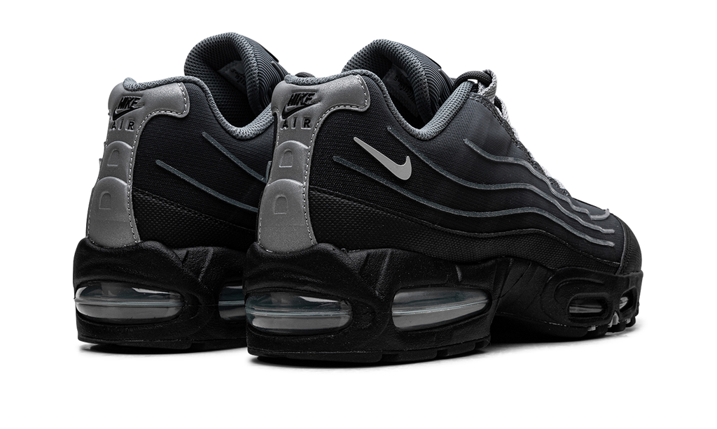 "Big Bubble - Tech Black" Air Max 95 IH7853 001 - product image from the listing.