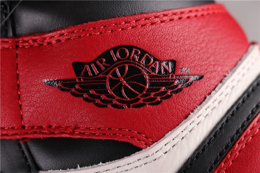 Air Jordan 1 High Bred Toe in Black Red White 555088-610 - product image from the listing.