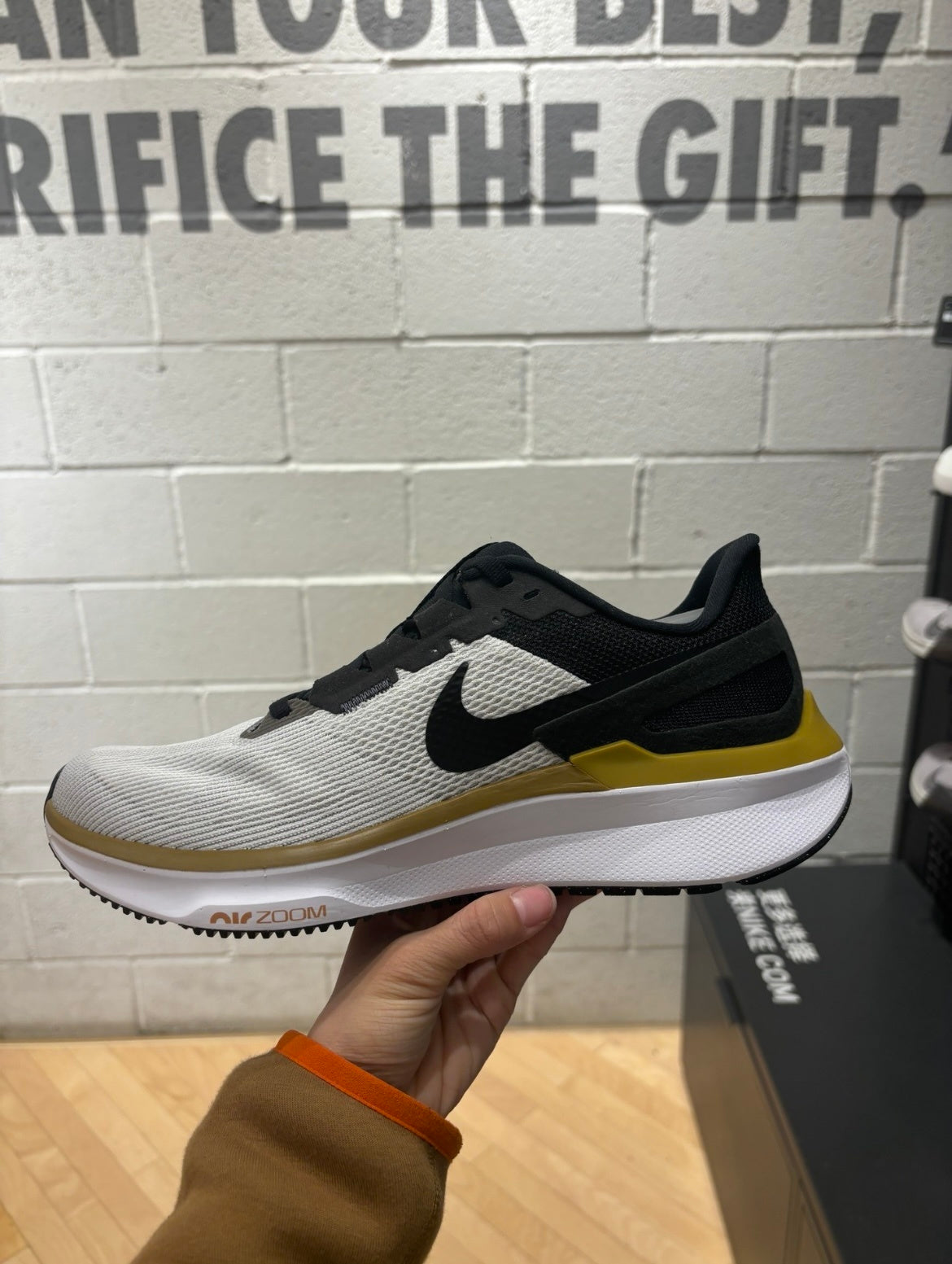 Nike Structure 25 Road Running Shoes in Grey Yellow DJ7883-103 - product image from the listing.