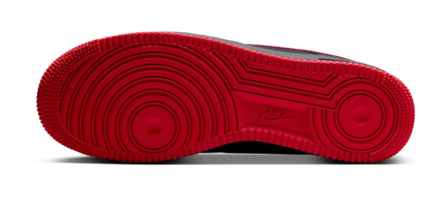 Men's Nike Air Force 1 Low '07 "Bred" Sneakers - product image from the listing.