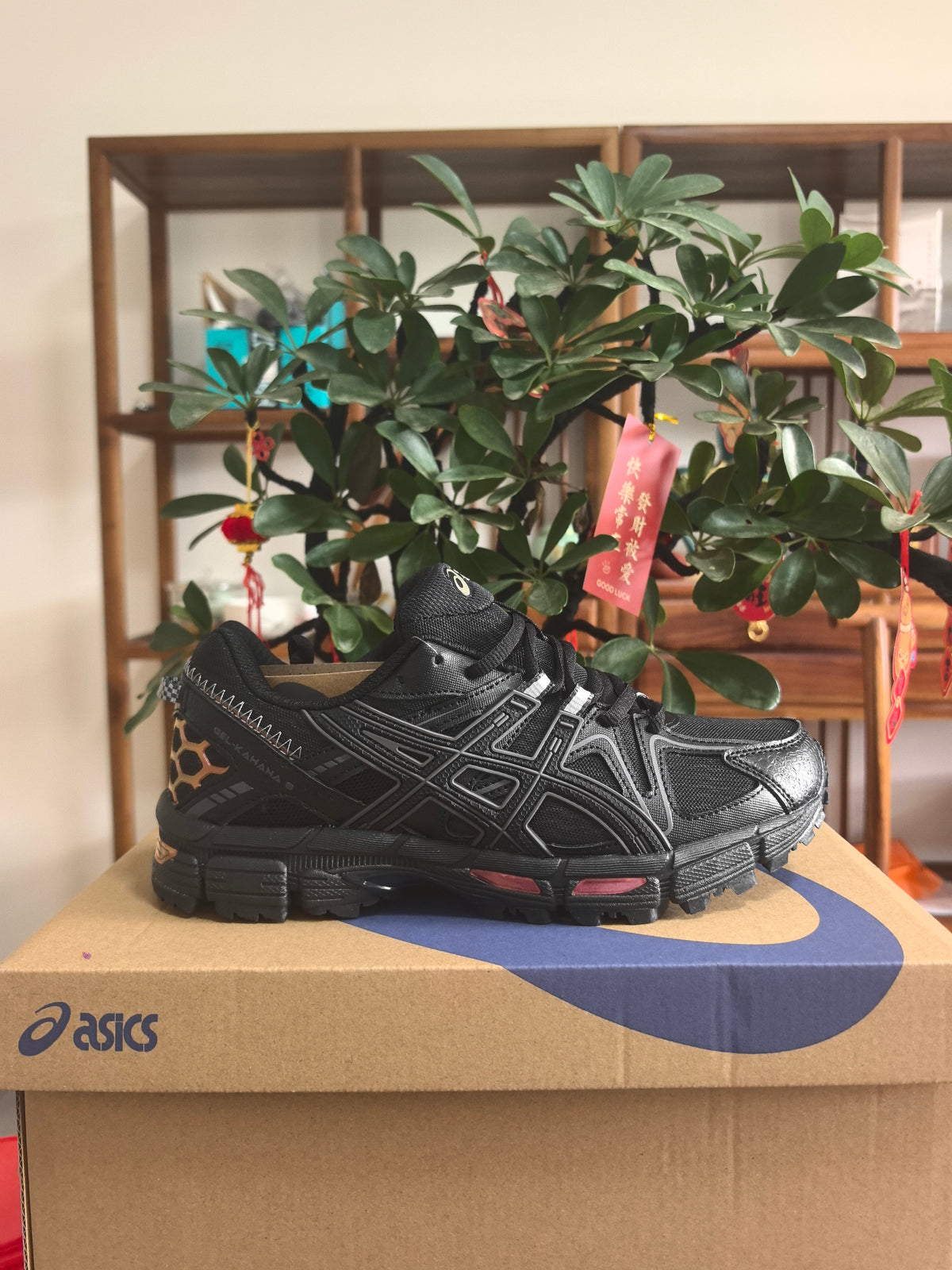 ASICS K1 High-Top Sneakers in Black - product image from the listing.