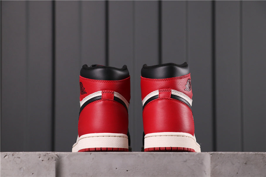 Air Jordan 1 High Bred Toe in Black Red White 555088-610 - product image from the listing.