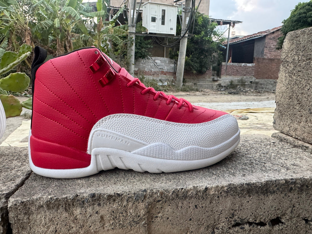 "Gym Red" Air Jordan 12 Retro - product image from the listing.