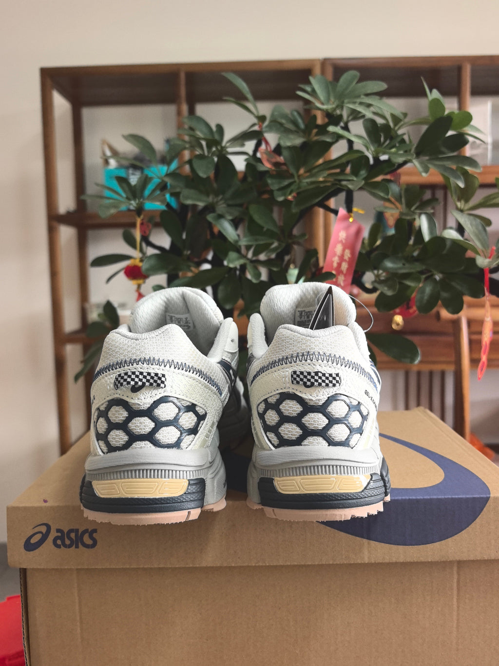K11 Low-Top Sneakers in Light Gray - product image from the listing.
