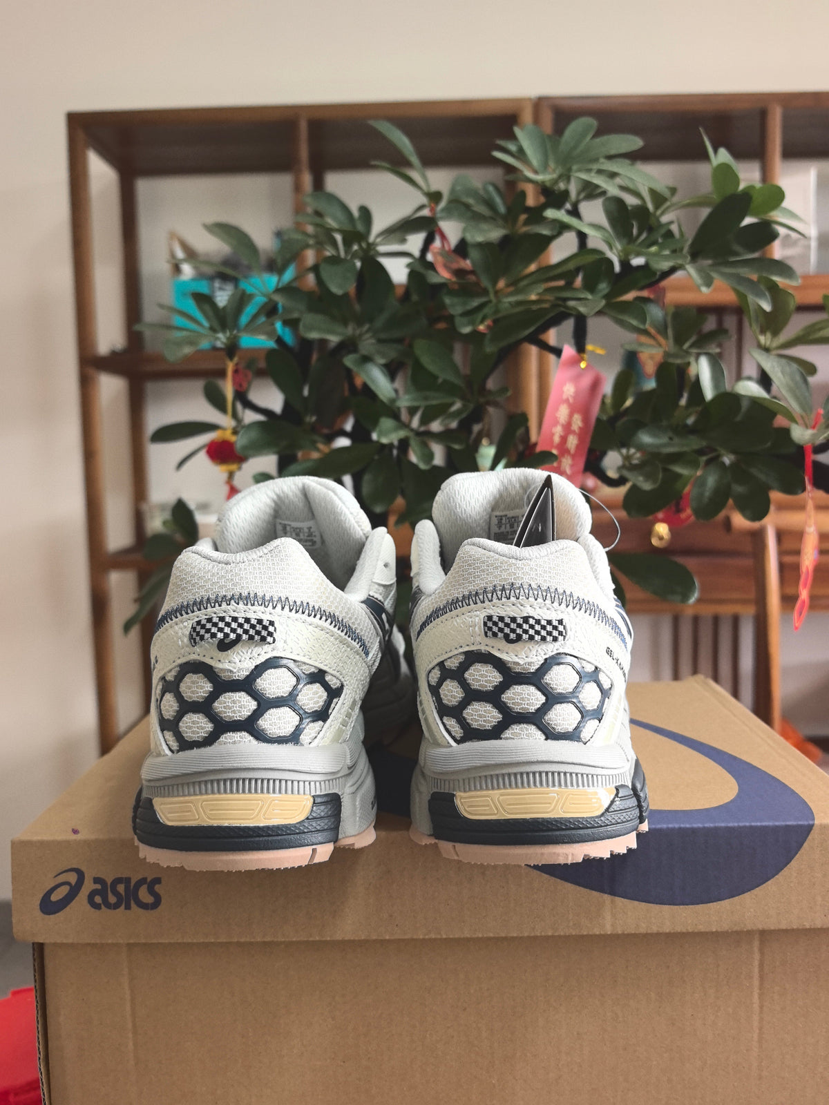 K11 Low-Top Sneakers in Light Gray - product image from the listing.