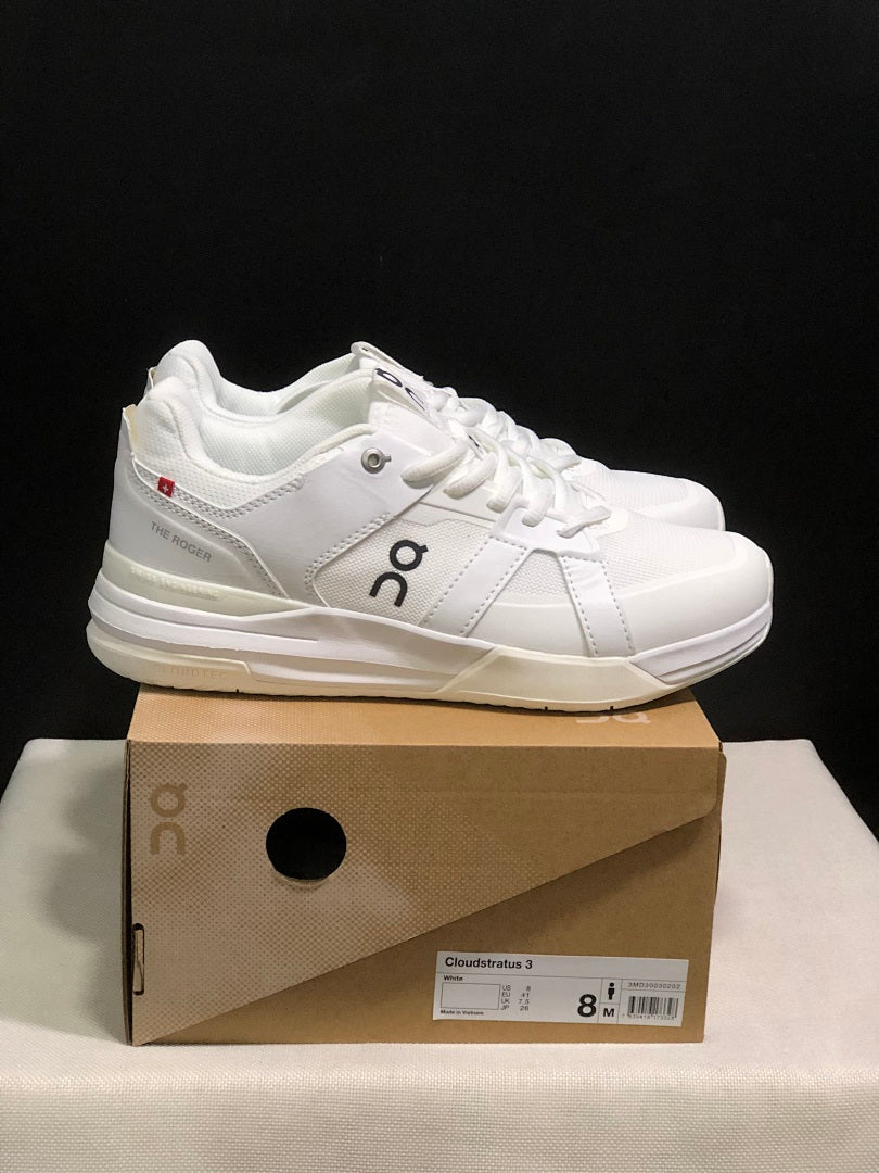 On The Roger Clubhouse Pro Sneakers in White - product image from the listing.
