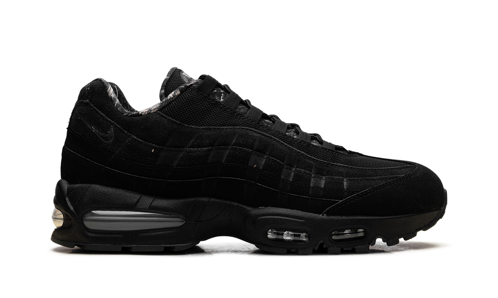 "Big Bubble Black Realtree Edge Camo" Air Max 95 IQ0302 010 - product image from the listing.