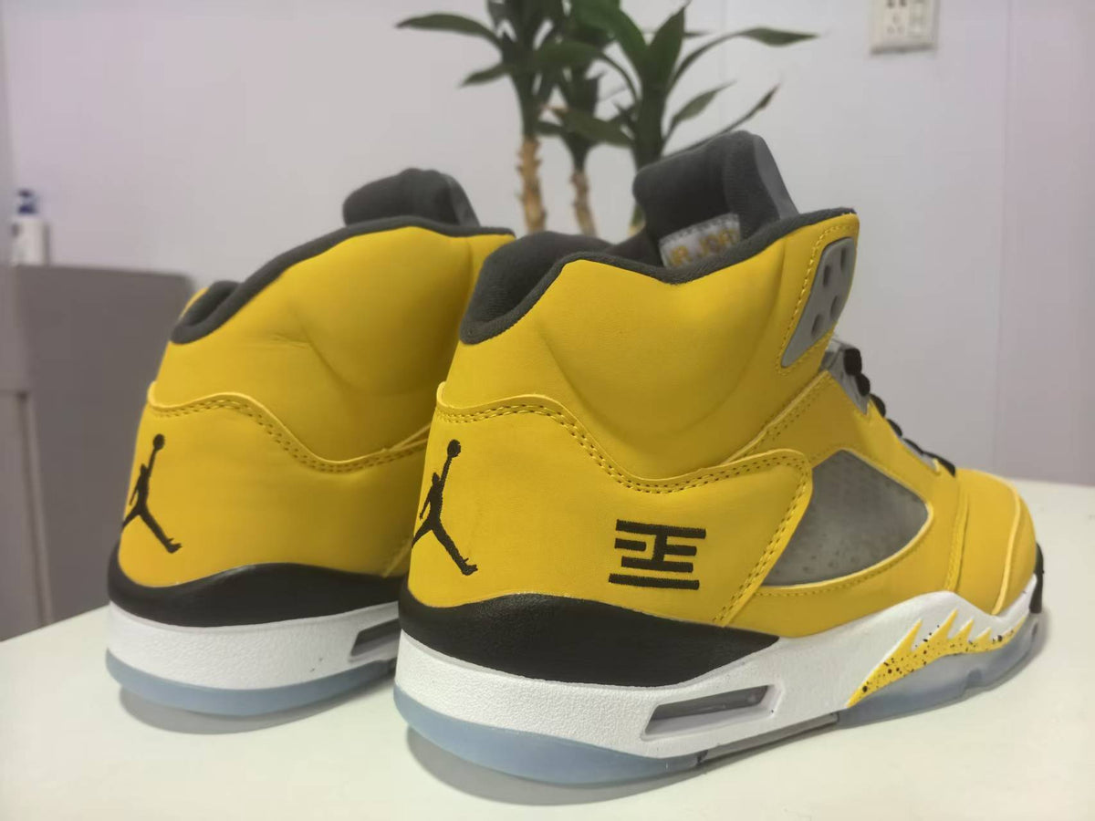 "Tokyo" Air Jordan 5 Retro T23 2025 - product image from the listing.