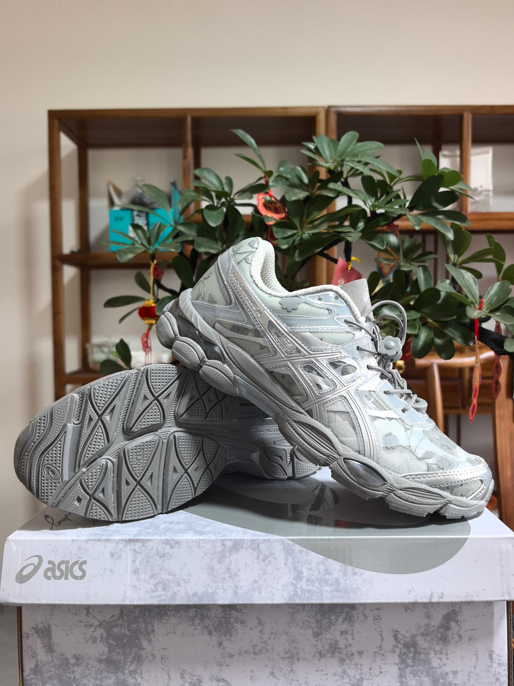 Grey and Silver ASICS GEL-B3 Sneakers - product image from the listing.