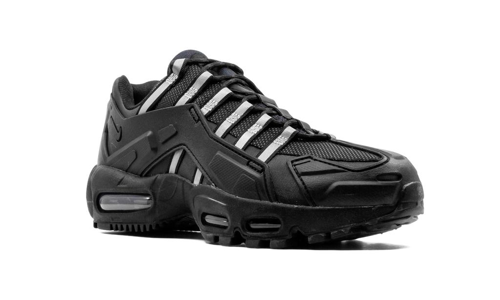"Black / Reflective" Air Max 95 NDSTRKT CZ3591 001 - product image from the listing.