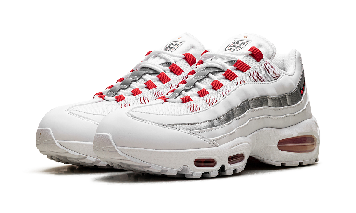 "Big Bubble England" Air Max 95 SE IQ0176 100 - product image from the listing.