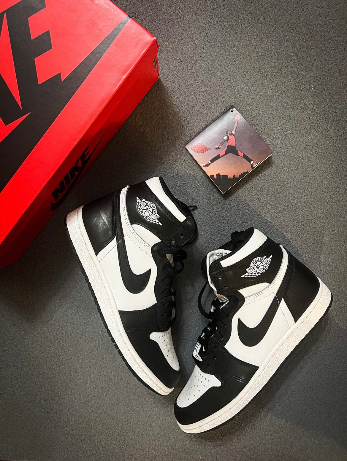 85 Black White BQ4422-001 Sneakers - Air Jordan 1 High - product image from the listing.