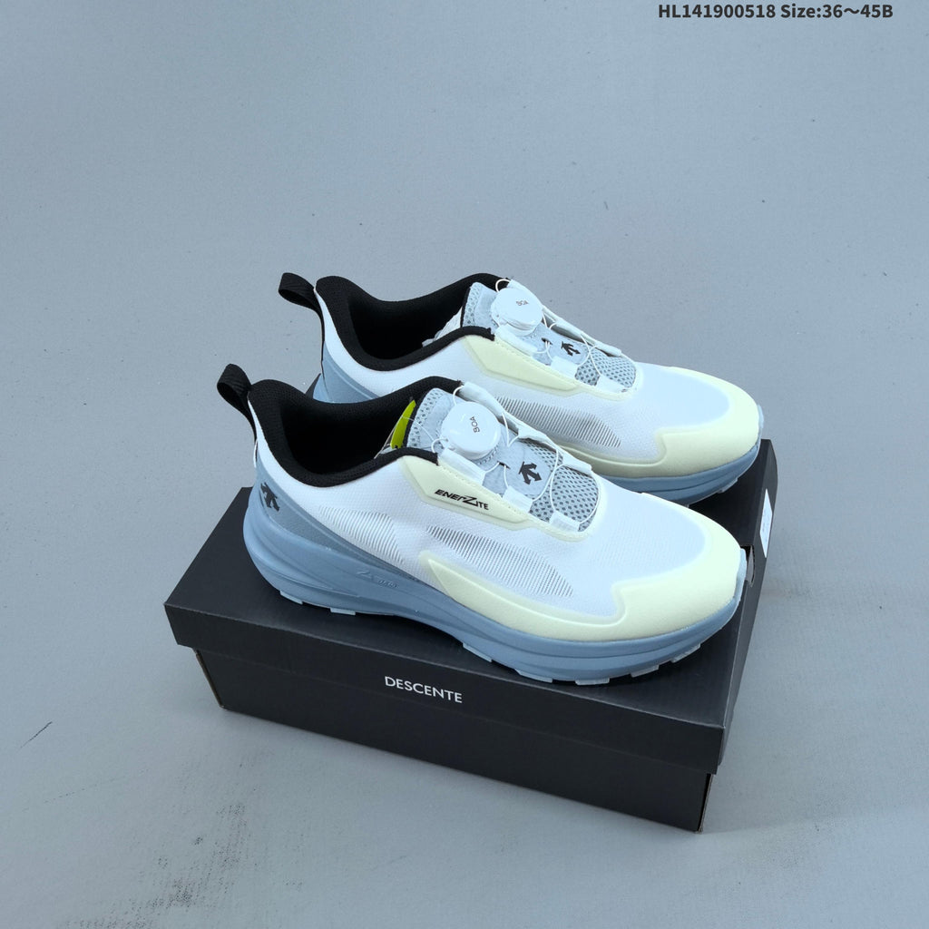 Descente Lavitate 3.0 Air Wire Low-Top Shoes for Running - product image from the listing.