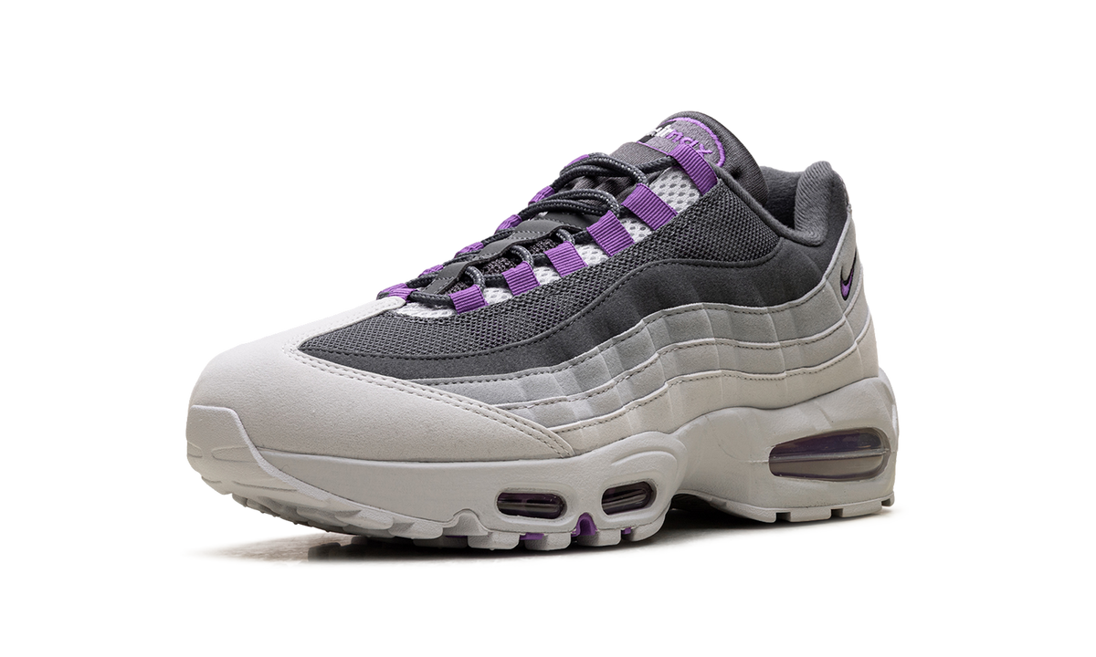 "Big Bubble Photon Dust Bright Violet" Air Max 95 OG HM4740 012 - product image from the listing.