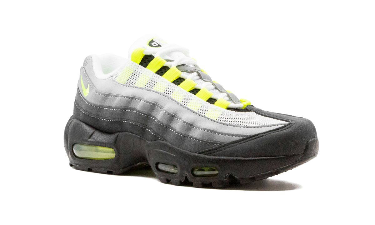"Neon 2020" Air Max 95 OG GS CZ0910 001 - product image from the listing.