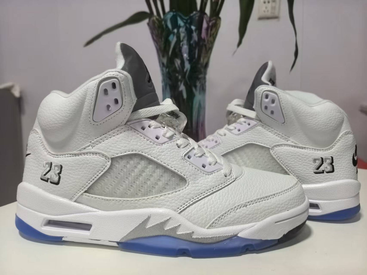 "Triple White" Air Jordan 5 Retro - product image from the listing.