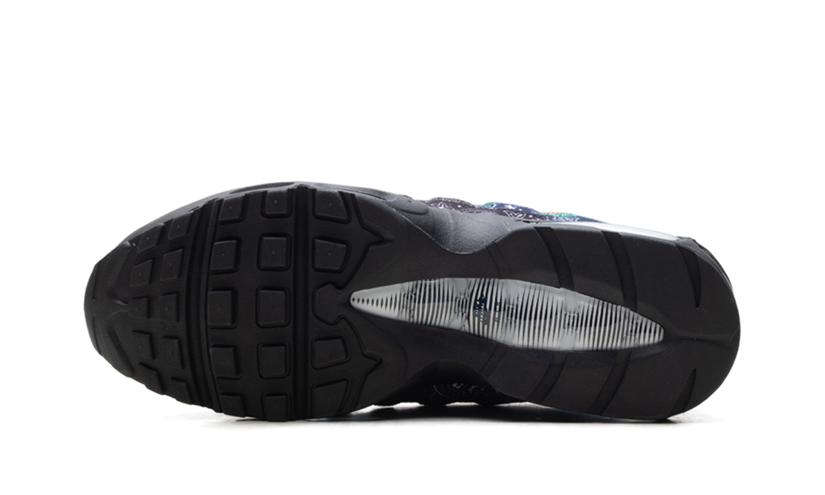 "Paisley Bandana" Air Max 95 IQ0620 100 - product image from the listing.