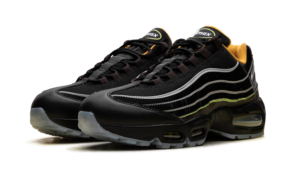 "Big Bubble Korea" Air Max 95 IR5901 010 - product image from the listing.