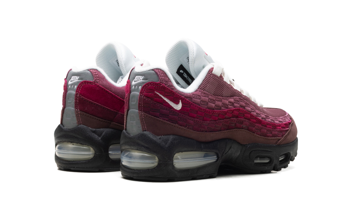 "KITH - El Dorado" Air Max 95 GS IM6039 200 - product image from the listing.