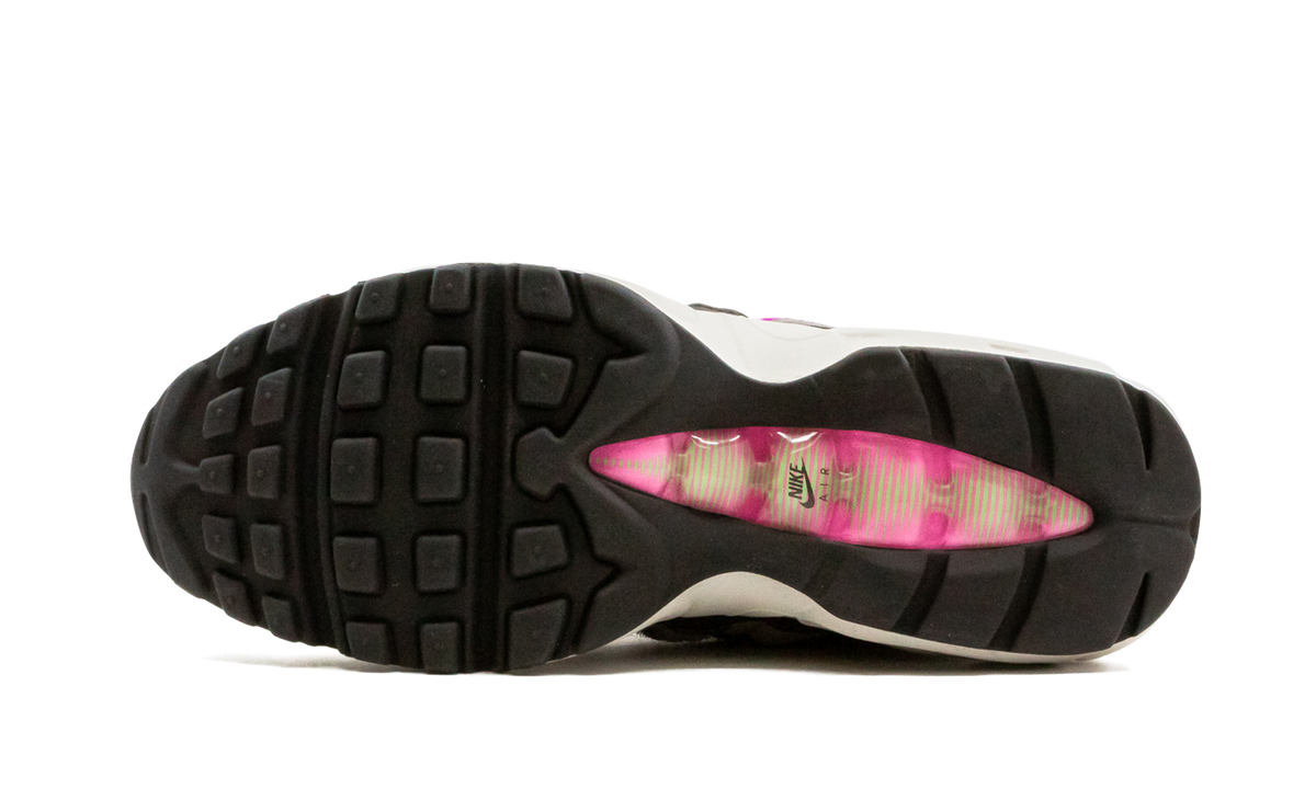 Women's AIR MAX 95 PREMIUM "Daisy Chain" CZ8102 001 - product image from the listing.