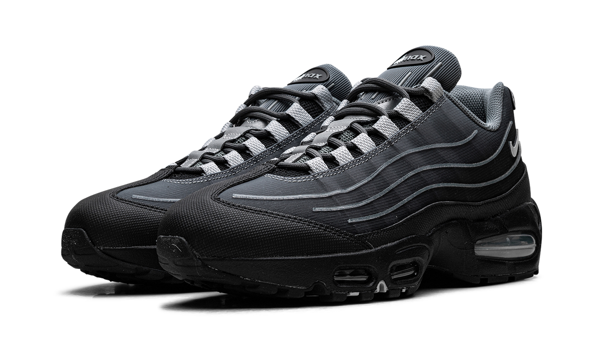 "Big Bubble - Tech Black" Air Max 95 IH7853 001 - product image from the listing.