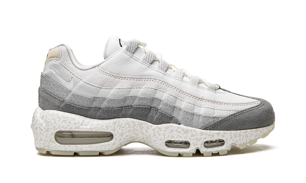 "Light Bone-Glow in the Dark" Air Max 95 QS DV2593 100 - product image from the listing.