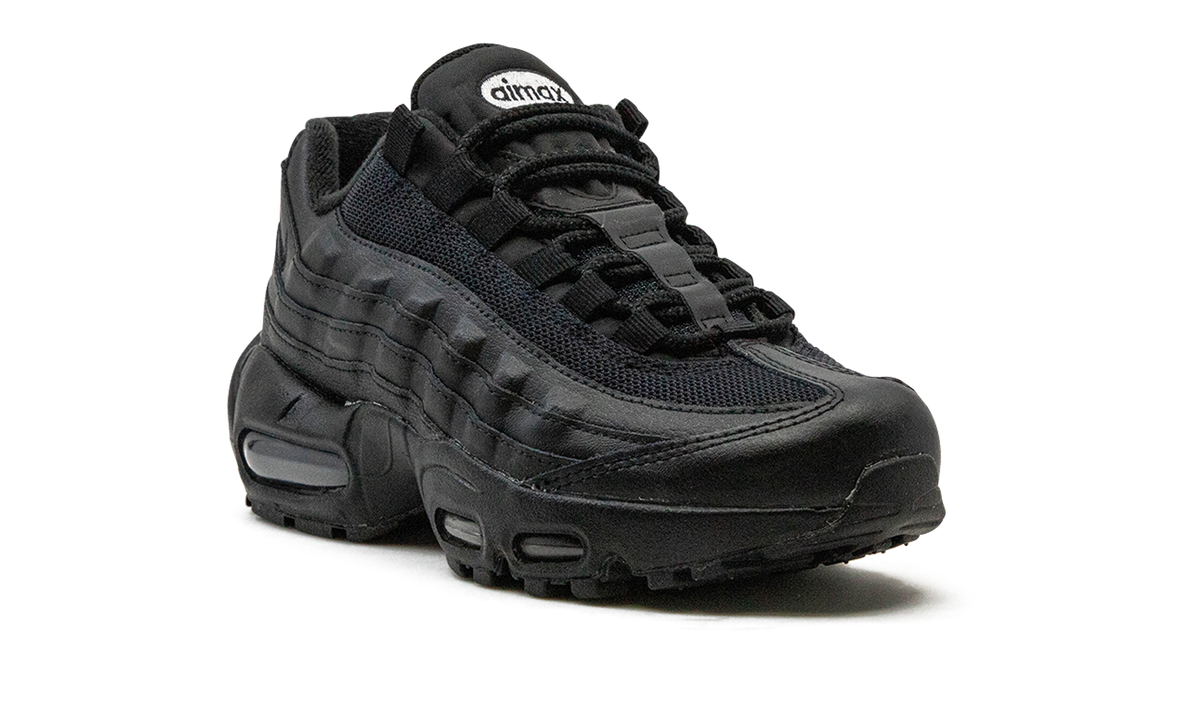 "Triple Black" Air Max 95 Recraft GS CJ3906 001 - product image from the listing.
