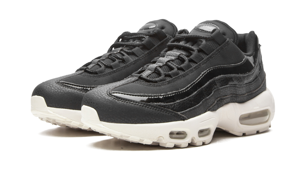 Women's AIR MAX 95 SE MNS "Black" AQ4138 001 - product image from the listing.