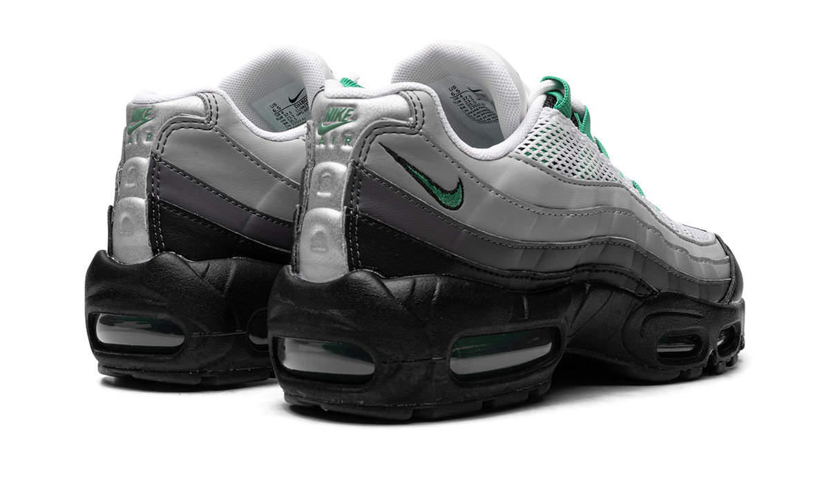 Women's AIR MAX 95 NEXT NATURE "Stadium Green" DH8015 002 - product image from the listing.