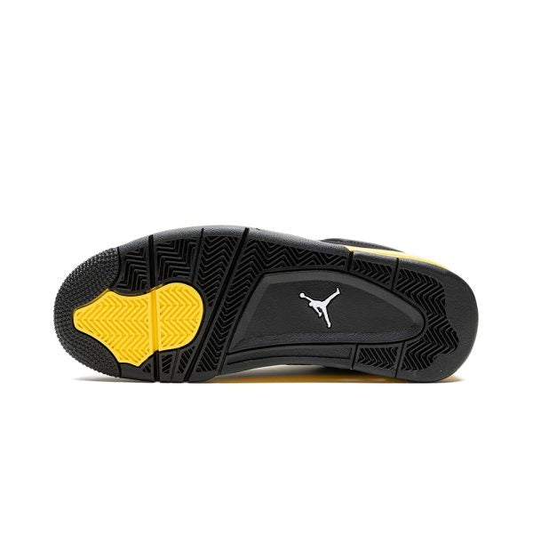 "Thunder 2023" AIR JORDAN 4 RETRO - product image from the listing.