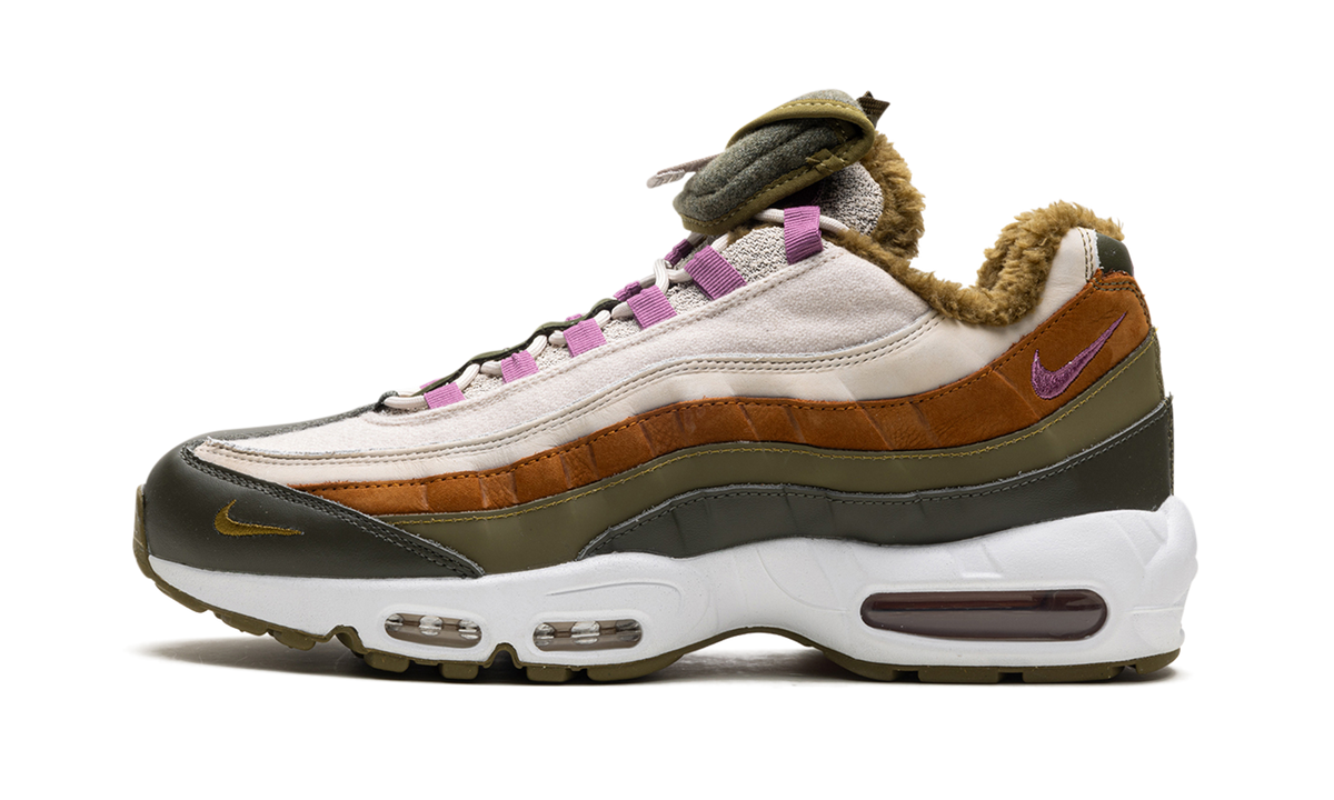 "N7" Air Max 95 DX5935 300 - product image from the listing.