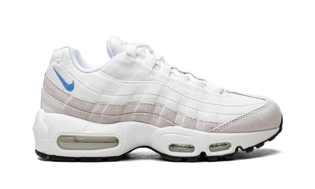 Women's AIR MAX 95 MNS "Summit White University Blue" DJ9981 100 - product image from the listing.