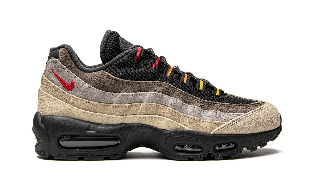 "Topographic" Air Max 95 DV3197 001 - product image from the listing.