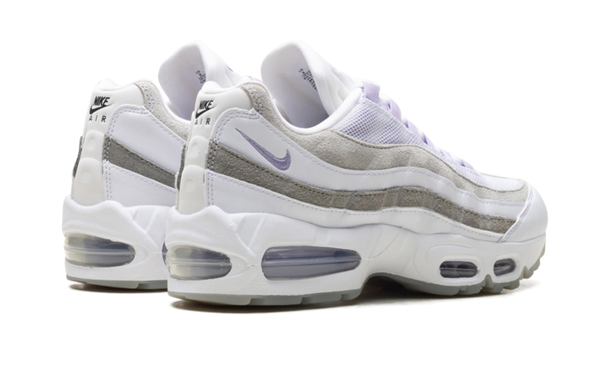 Women's Air Max 95 OG "Big Bubble Hydrangeas" IB6396 100 - product image from the listing.