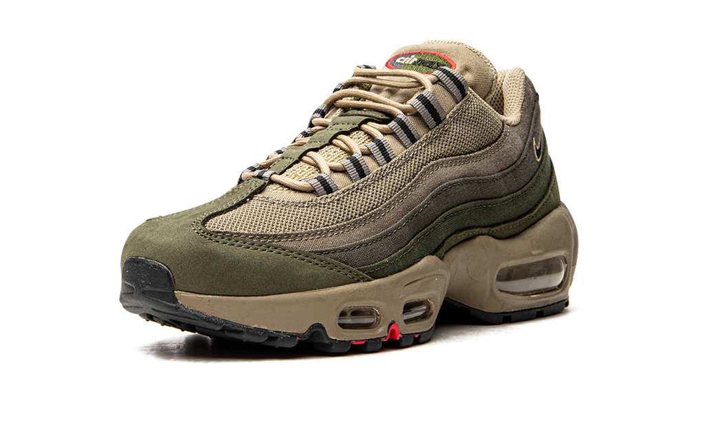 "Rough Green" Air Max 95 SE DQ8570 200 - product image from the listing.