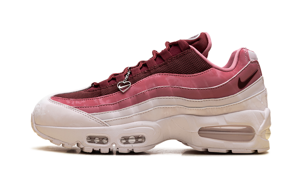 Women's Air Max 95 "Valentine's Day 2026" IB8155 600 - product image from the listing.
