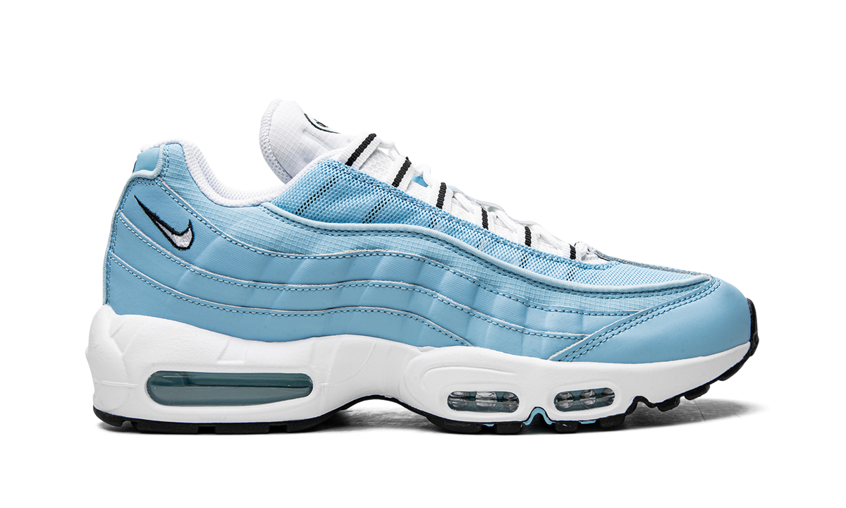 "University Blue" Air Max 95 DZ4395 400 - product image from the listing.