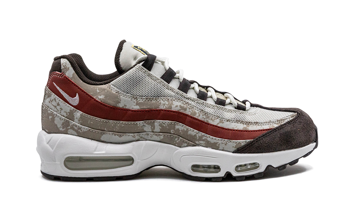 "Social FC" Air Max 95 DQ9016 001 - product image from the listing.