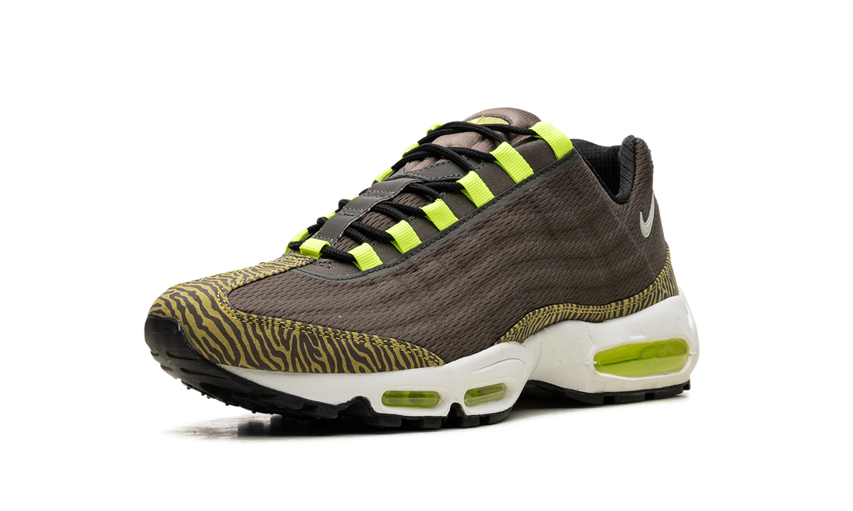 "Newsprint" Air Max 95 Premium 599425 001 - product image from the listing.