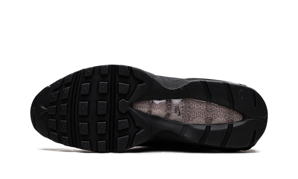 "A Ma Maniére - While You Were Sleeping" AIR MAX 95 FZ8743 200 - product image from the listing.