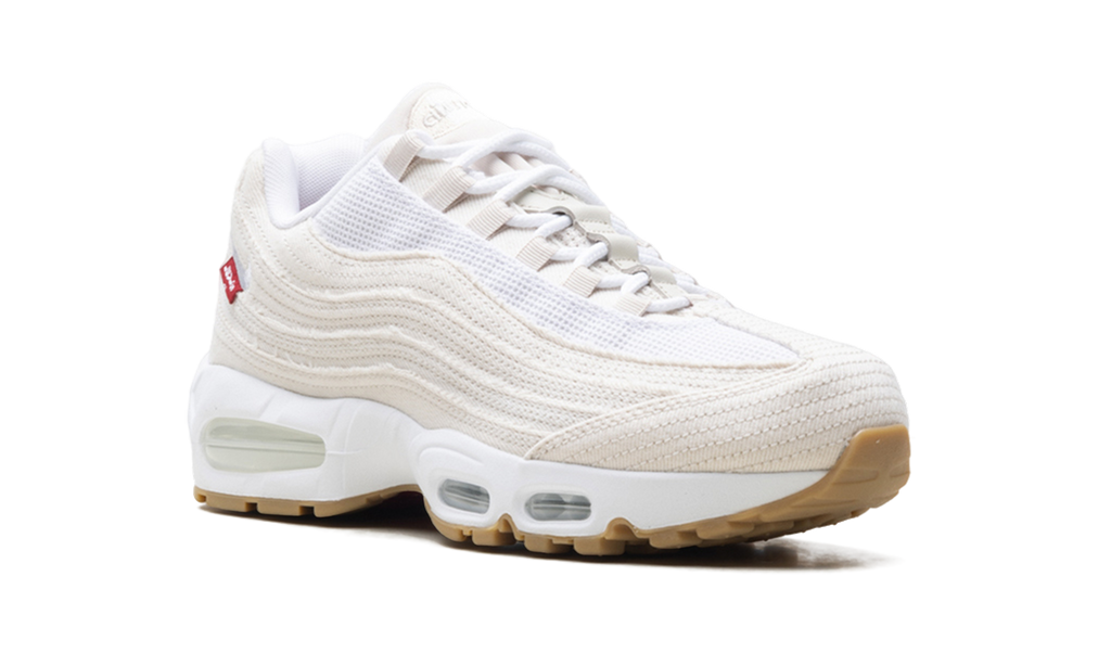 Light Orewood Brown" HM4743 100 - Air Max 95 OG "Levi's Denim - product image from the listing.