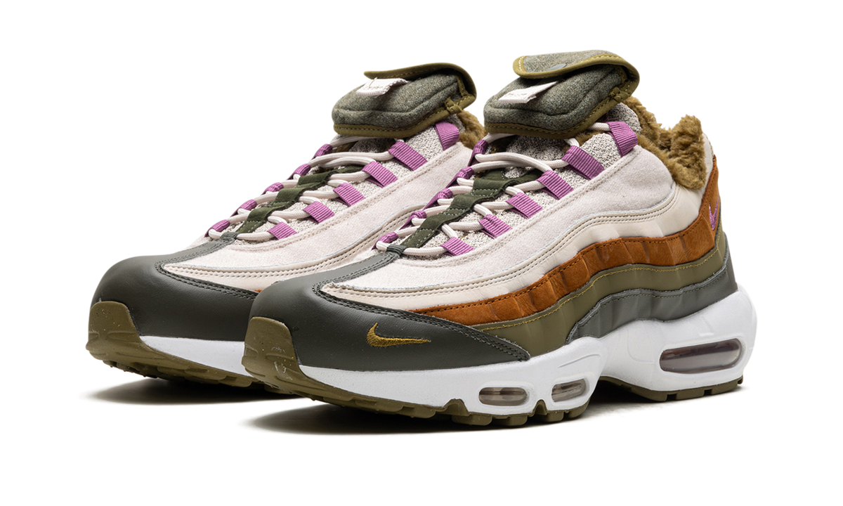 "N7" Air Max 95 DX5935 300 - product image from the listing.