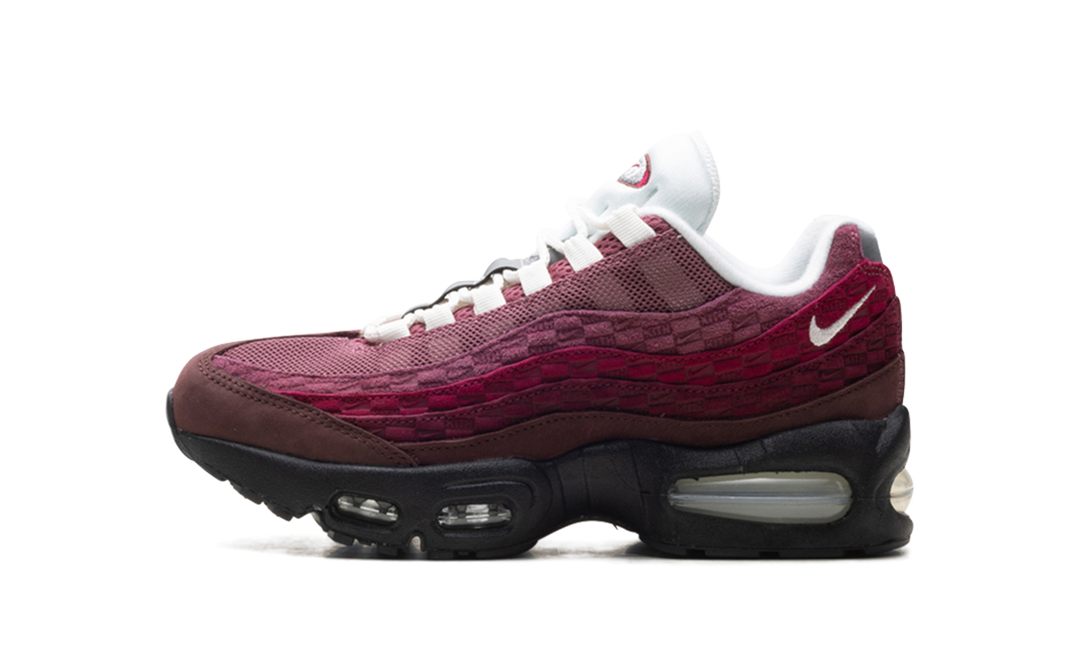 "KITH - El Dorado" Air Max 95 GS IM6039 200 - product image from the listing.