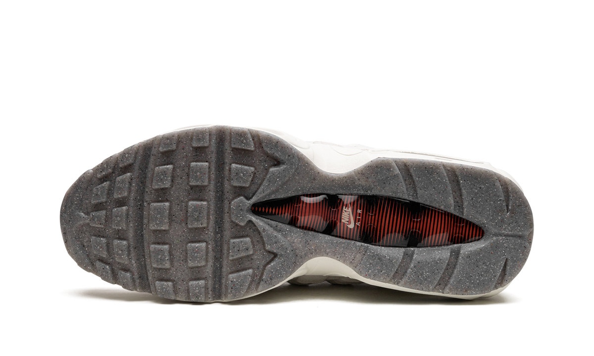"Double Swoosh" Air Max 95 SE DQ0268 002 - product image from the listing.