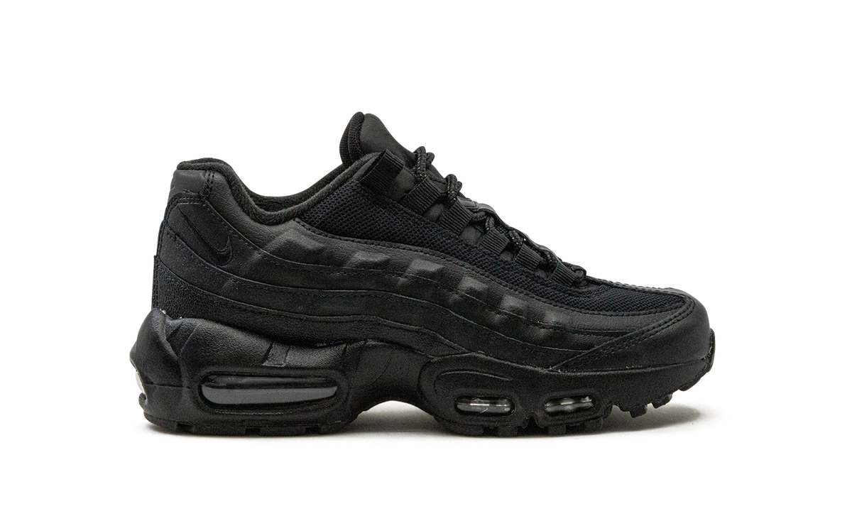 "Triple Black" Air Max 95 Recraft GS CJ3906 001 - product image from the listing.