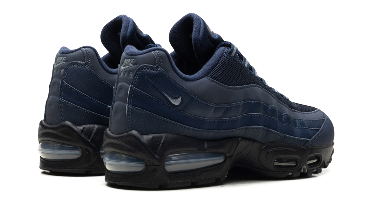 "Big Bubble Obsidian" Air Max 95 IM5987 451 - product image from the listing.