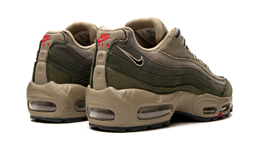 "Rough Green" Air Max 95 SE DQ8570 200 - product image from the listing.
