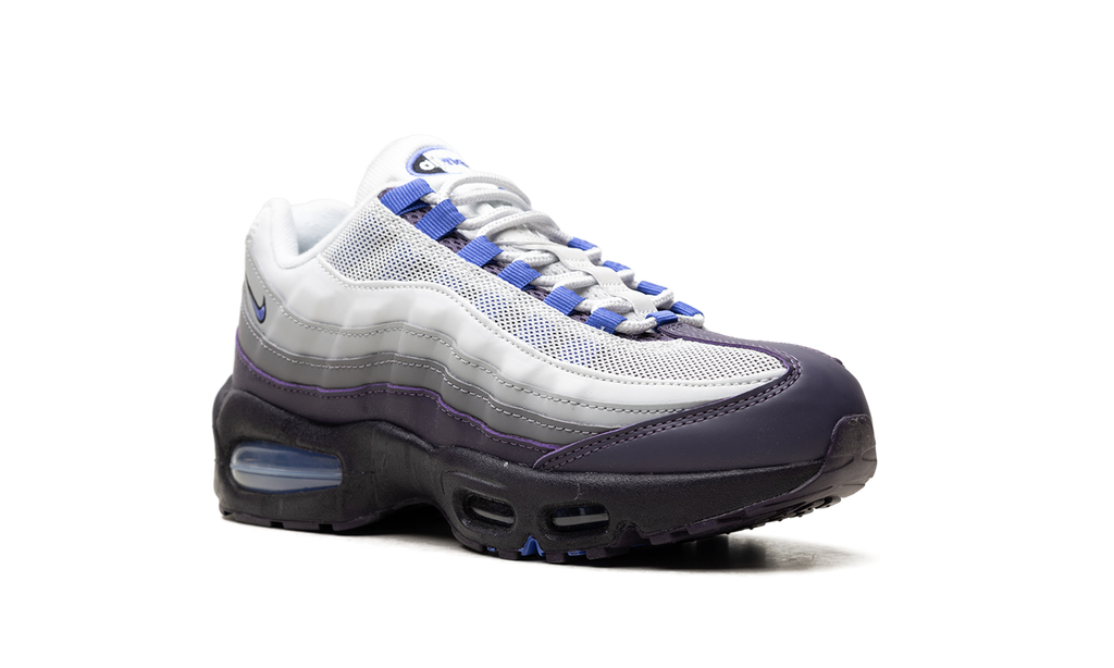 "Photon Dust / Sapphire Raisin" Air Max 95 GS II4130 017 - product image from the listing.
