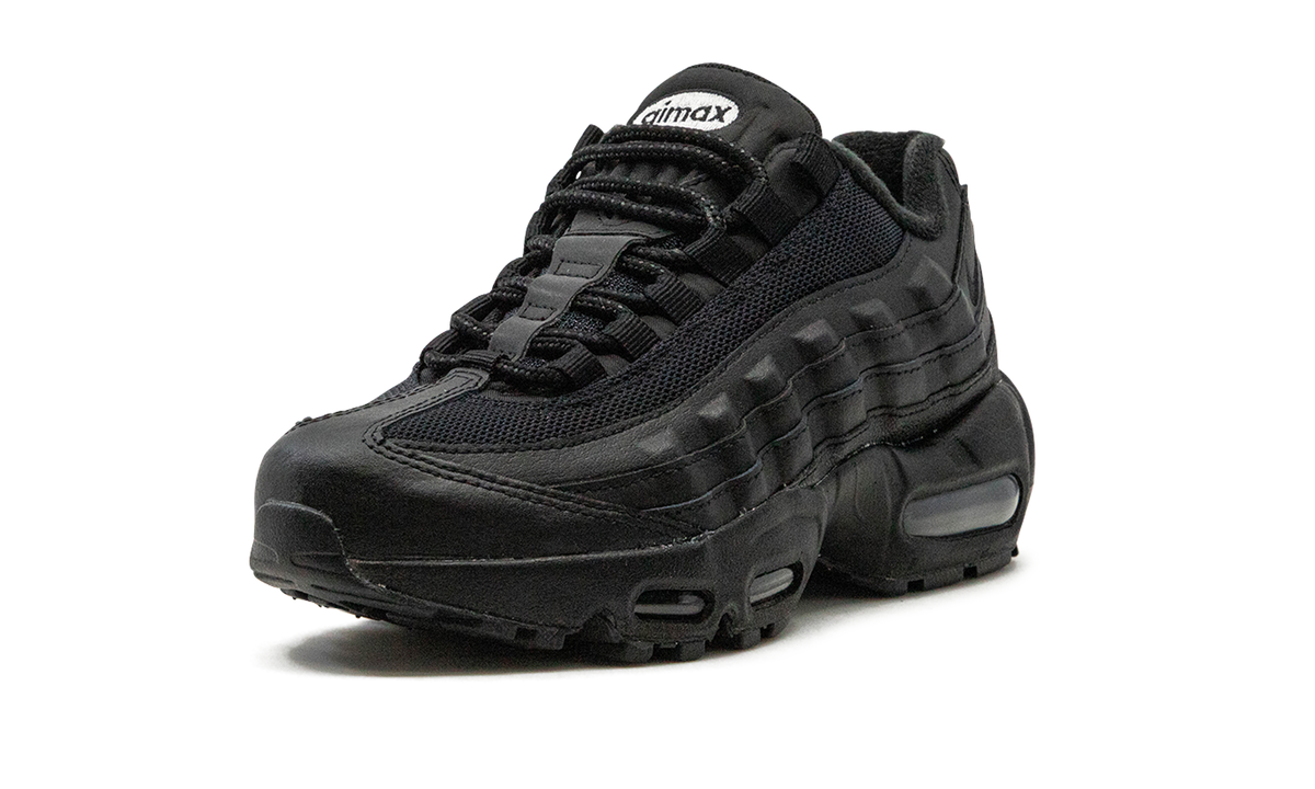 "Triple Black" Air Max 95 Recraft GS CJ3906 001 - product image from the listing.