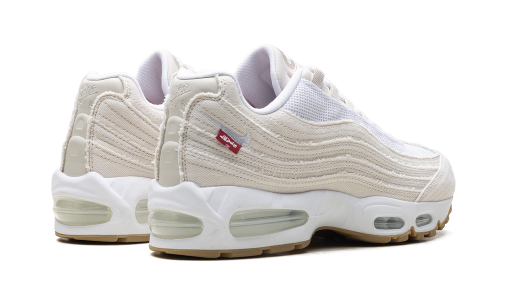 Light Orewood Brown" HM4743 100 - Air Max 95 OG "Levi's Denim - product image from the listing.
